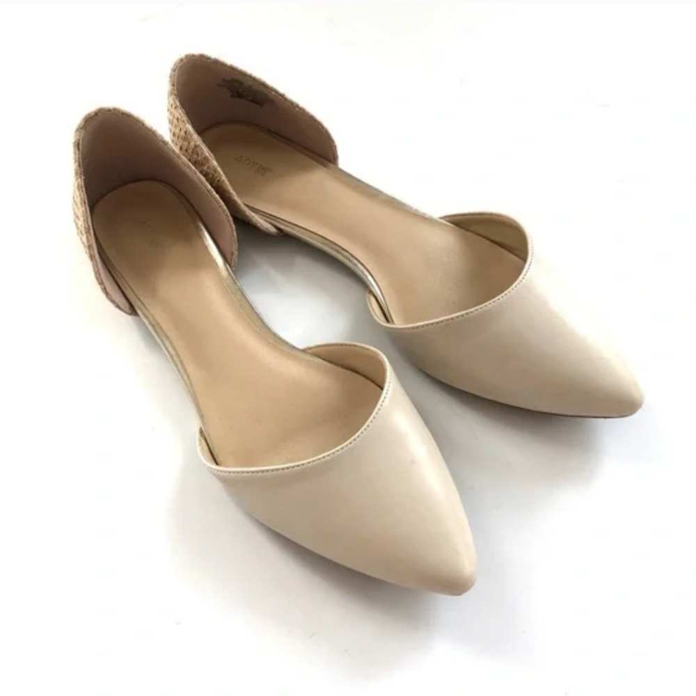 Apt. 9 D’Orsay Flats Bone and Beige with Basketweave & a Touch of Gold Size 9